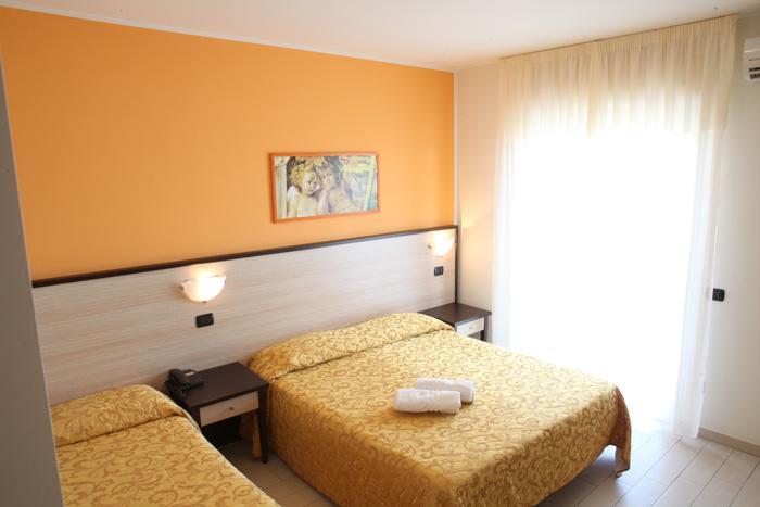 Hotel Cristall San Benedetto del Tronto Luaran gambar