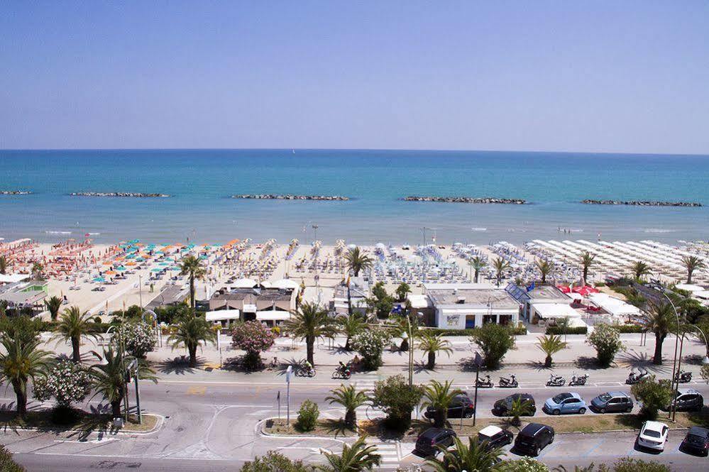 Hotel Cristall San Benedetto del Tronto Luaran gambar