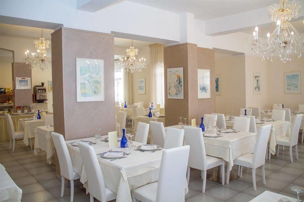 Hotel Cristall San Benedetto del Tronto Luaran gambar